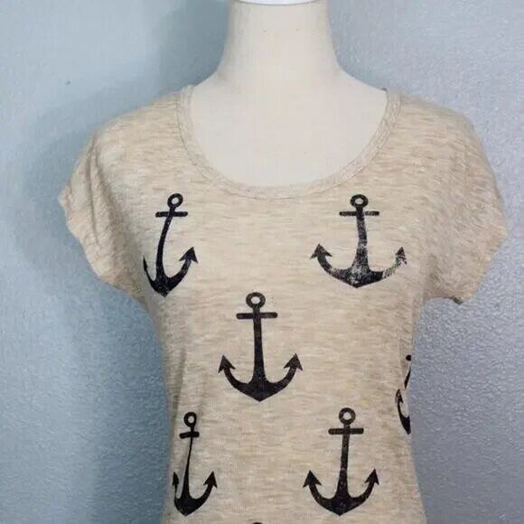 FREE KISSES Anchors Top Natural Color Size Medium - Picture 4 of 9